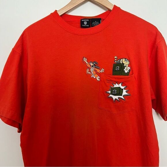 VTG 1996 Warner Bros Studio Store Embroidered Pocket Tee Size M Red T Shirt - Picture 2 of 12